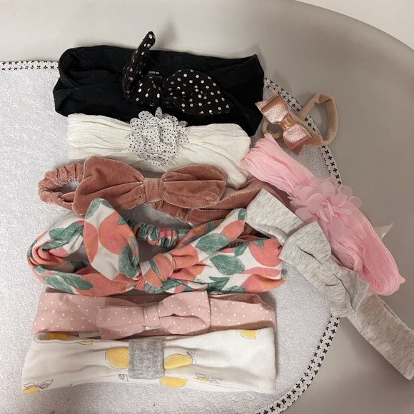Baby Headbands/Bows - Picture 1 of 1